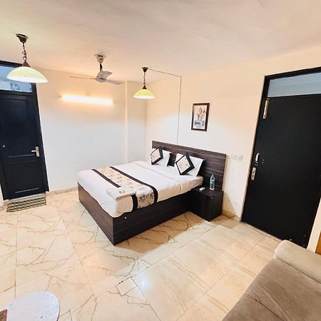 Hauz Khas Villa Ню Делхи Екстериор снимка