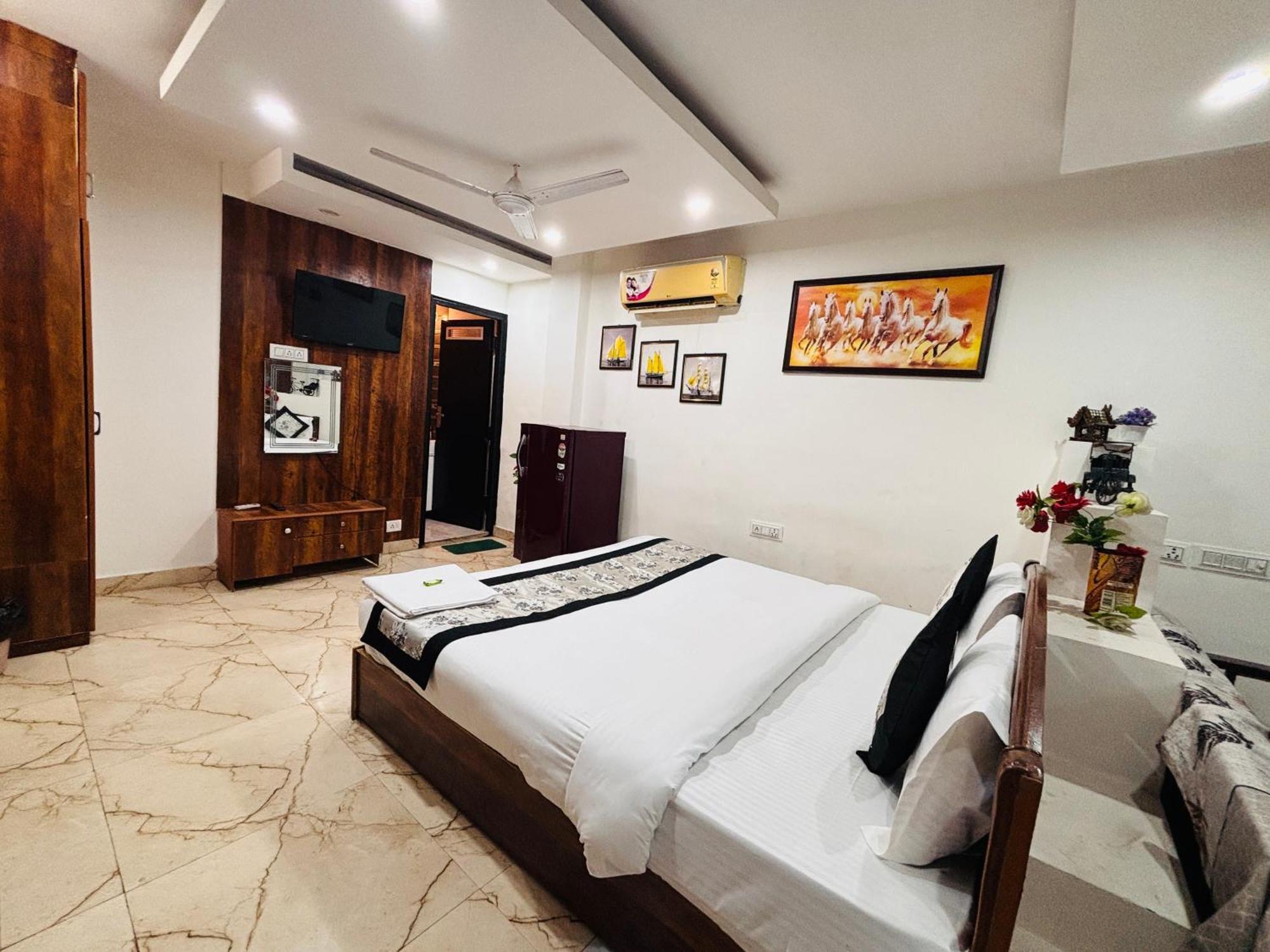 Hauz Khas Villa Ню Делхи Екстериор снимка