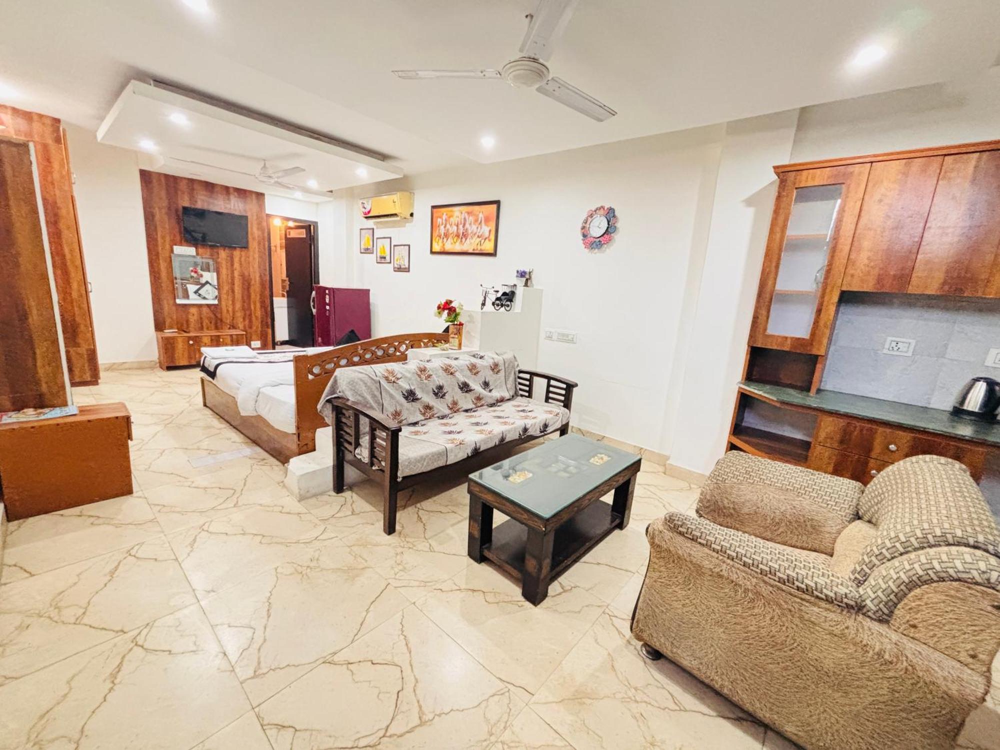 Hauz Khas Villa Ню Делхи Екстериор снимка