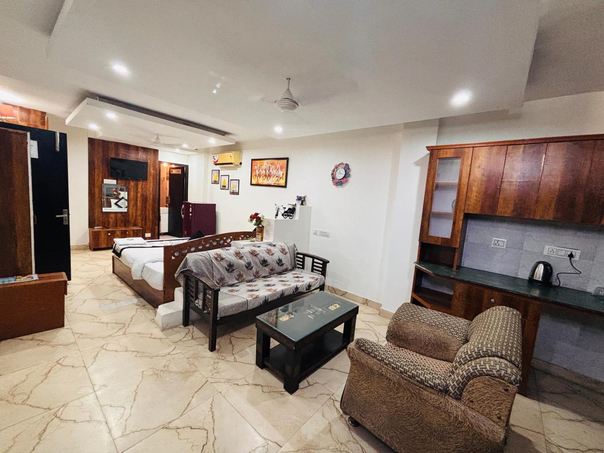 Hauz Khas Villa Ню Делхи Екстериор снимка