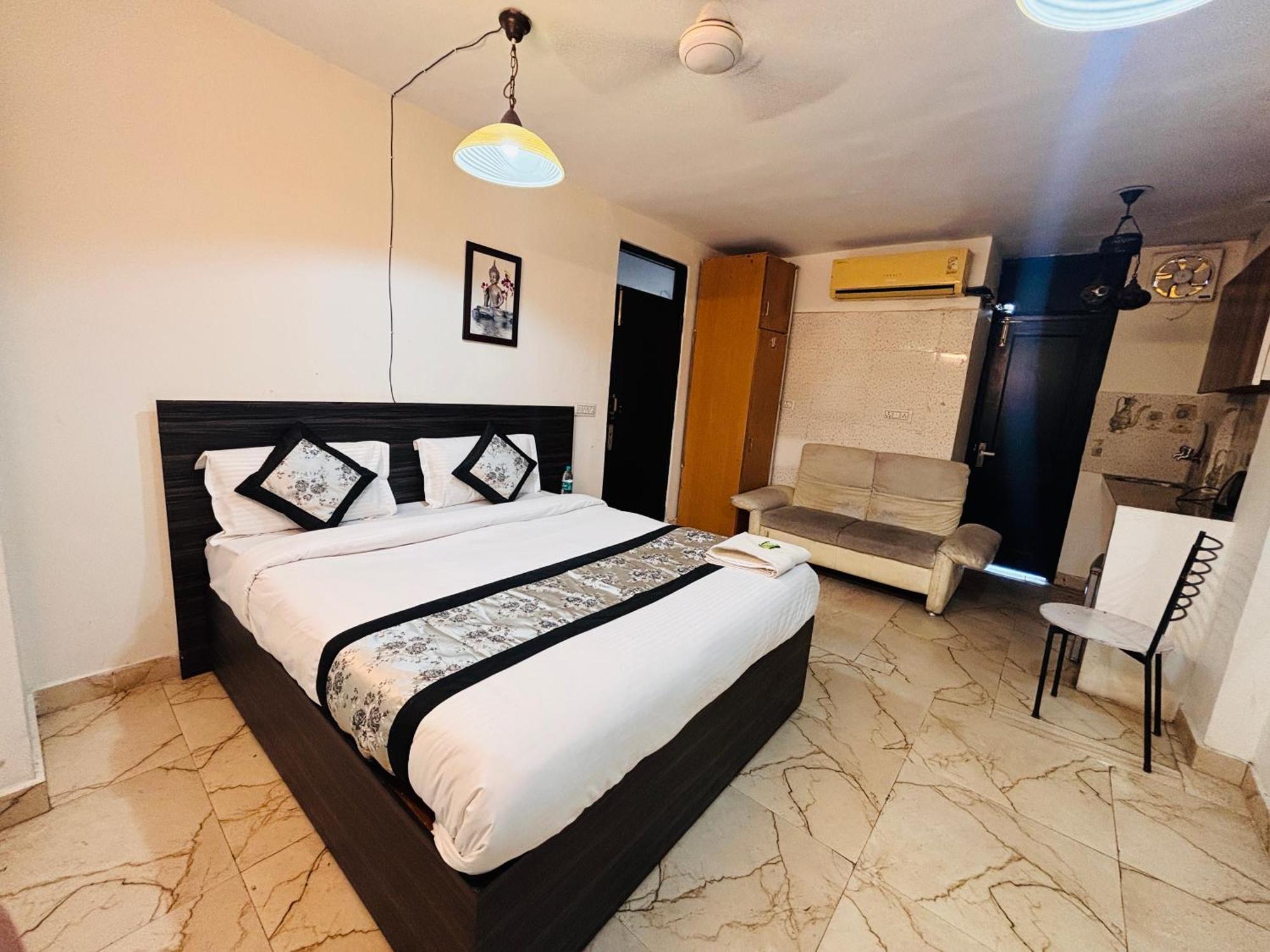 Hauz Khas Villa Ню Делхи Екстериор снимка