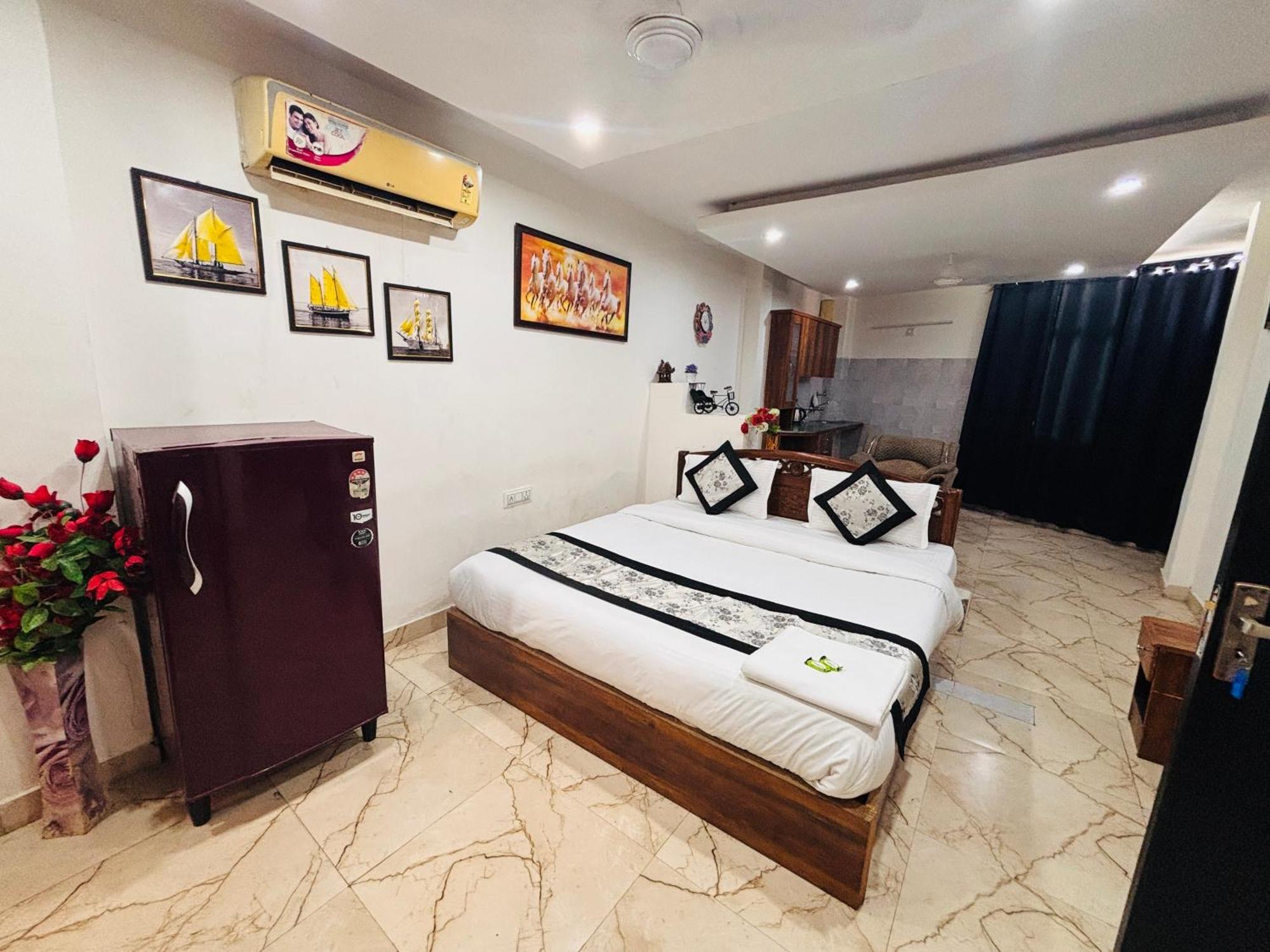 Hauz Khas Villa Ню Делхи Екстериор снимка