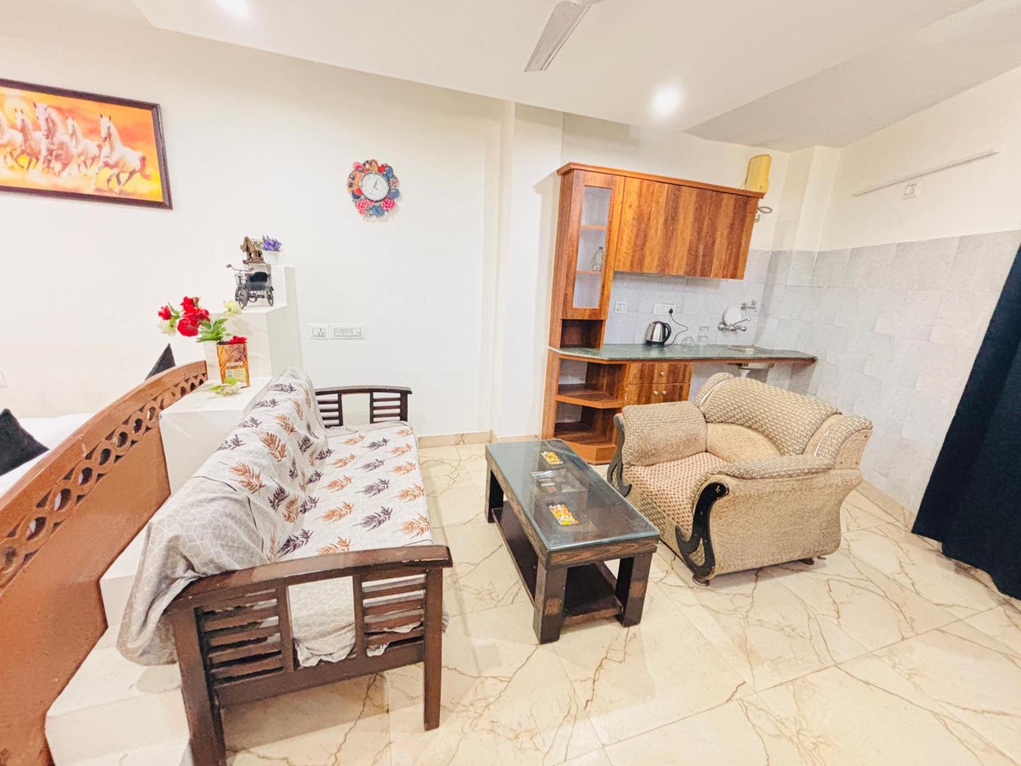 Hauz Khas Villa Ню Делхи Екстериор снимка
