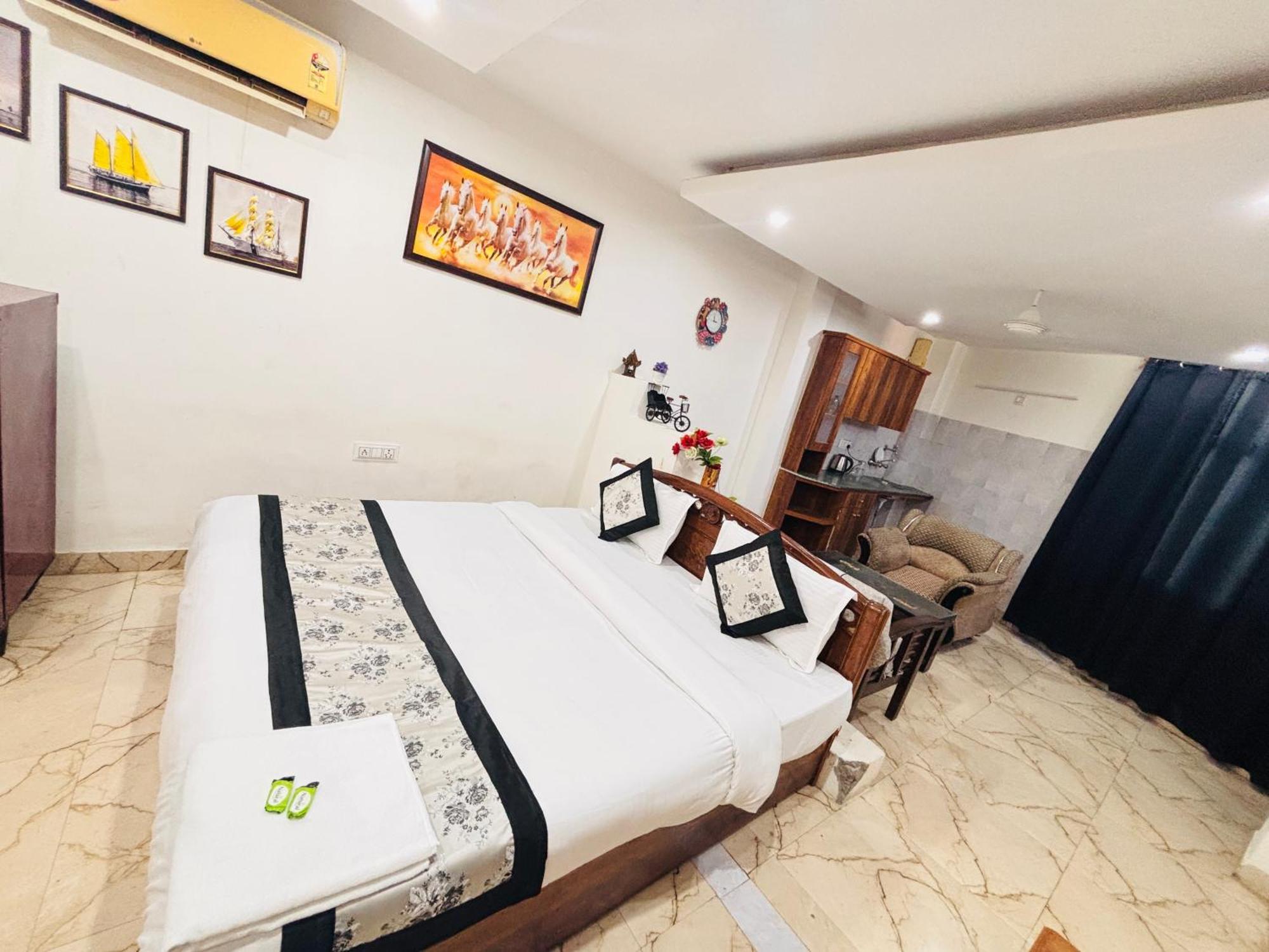 Hauz Khas Villa Ню Делхи Екстериор снимка